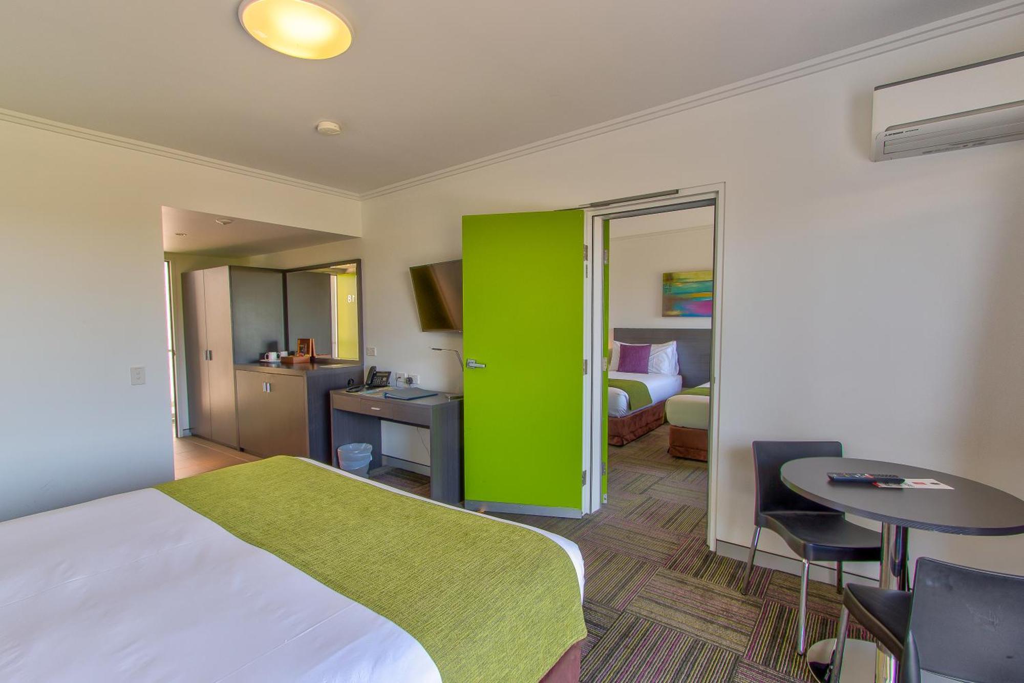 Mackay Oceanside Central Hotel Exterior foto