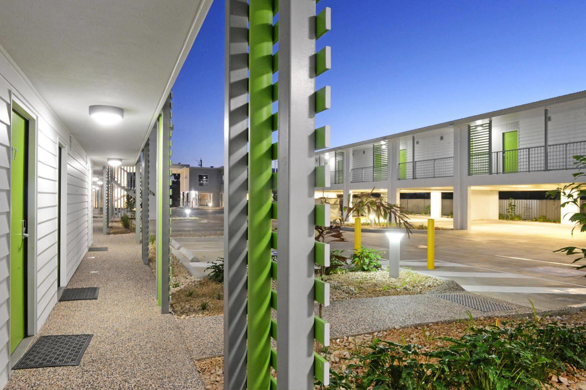 Mackay Oceanside Central Hotel Exterior foto