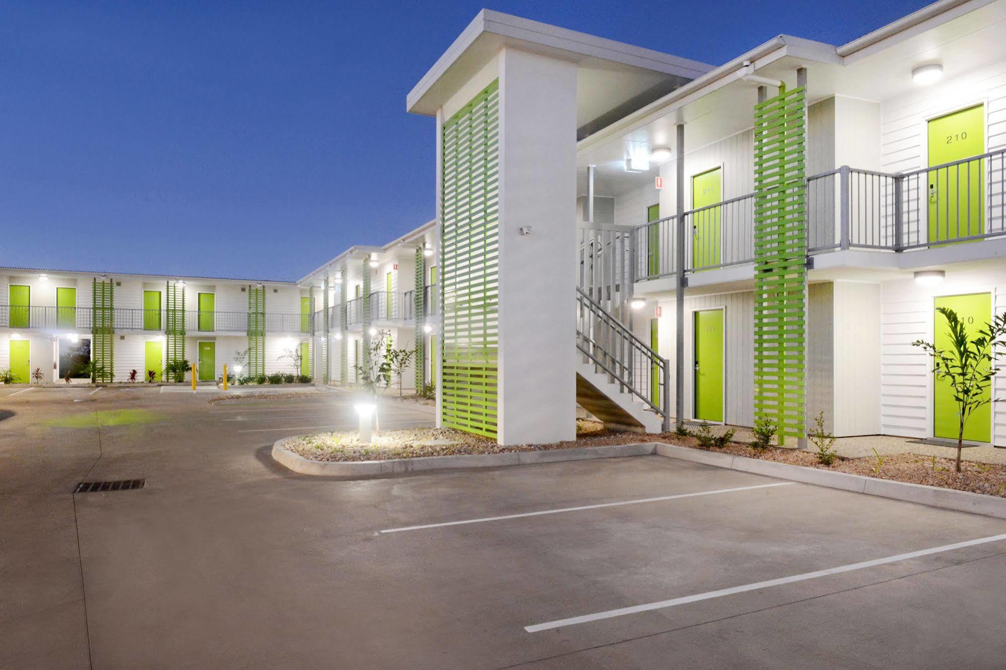 Mackay Oceanside Central Hotel Exterior foto